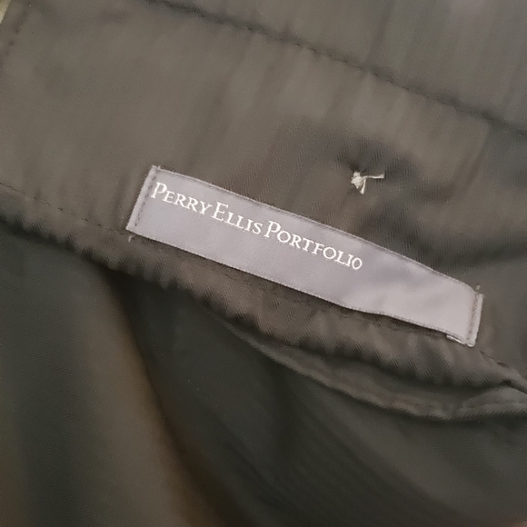 PERRY ELLIS PORTFOLIO - Picture 5 of 5